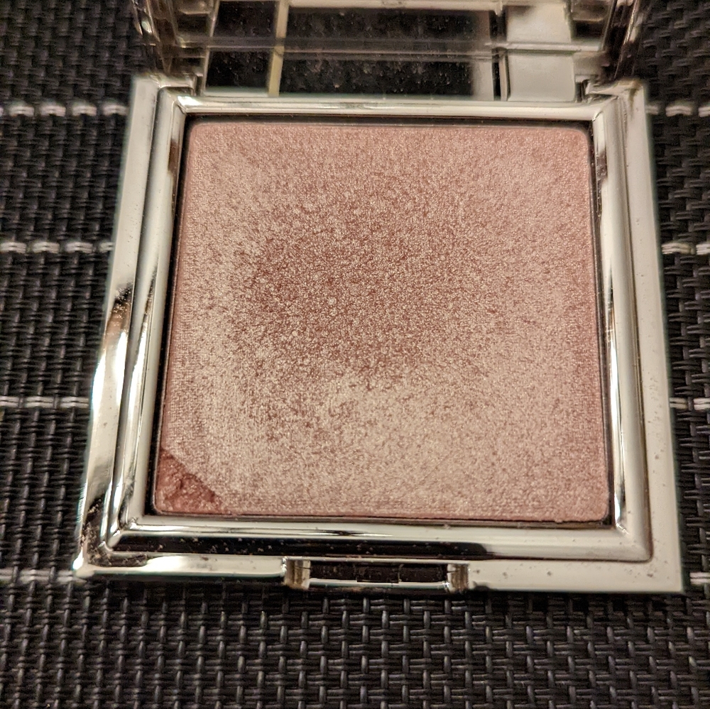 Jouer Powder Highlight in Rose Quartz